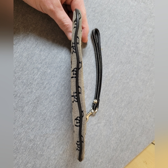 Dooney & Bourke Wristlet - Picture 4 of 5